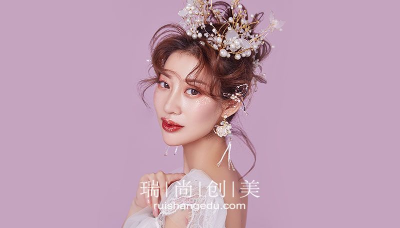 北京學(xué)化妝，熱門(mén)的新娘化妝怎么學(xué)?