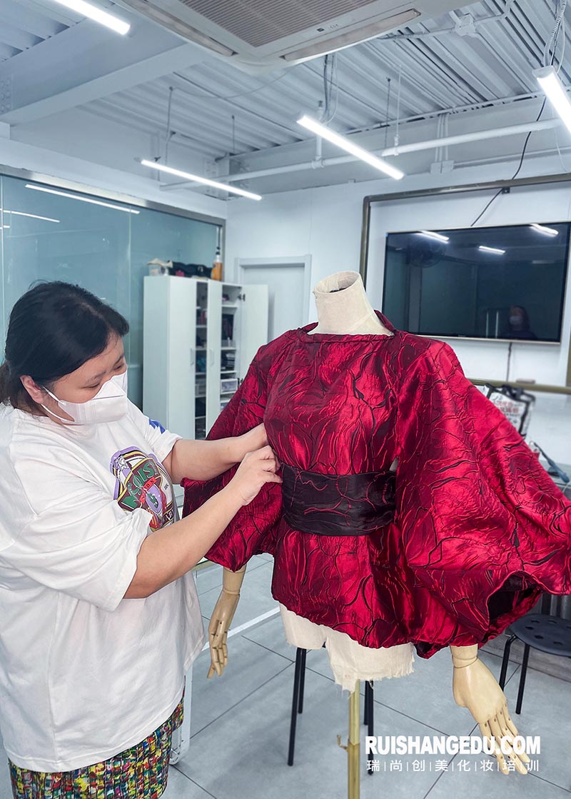 瑞尚創(chuàng)美化妝培訓 彩妝大師研修班8月作品展