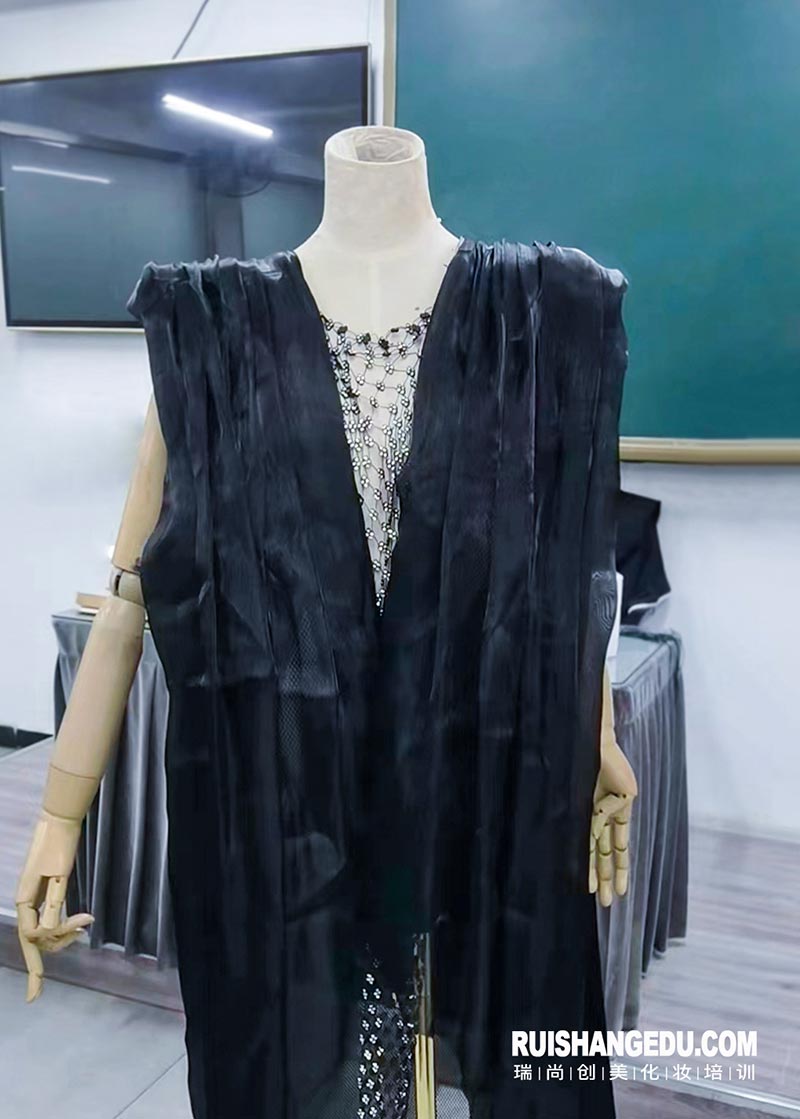 瑞尚創(chuàng)美化妝培訓 彩妝大師研修班8月作品展