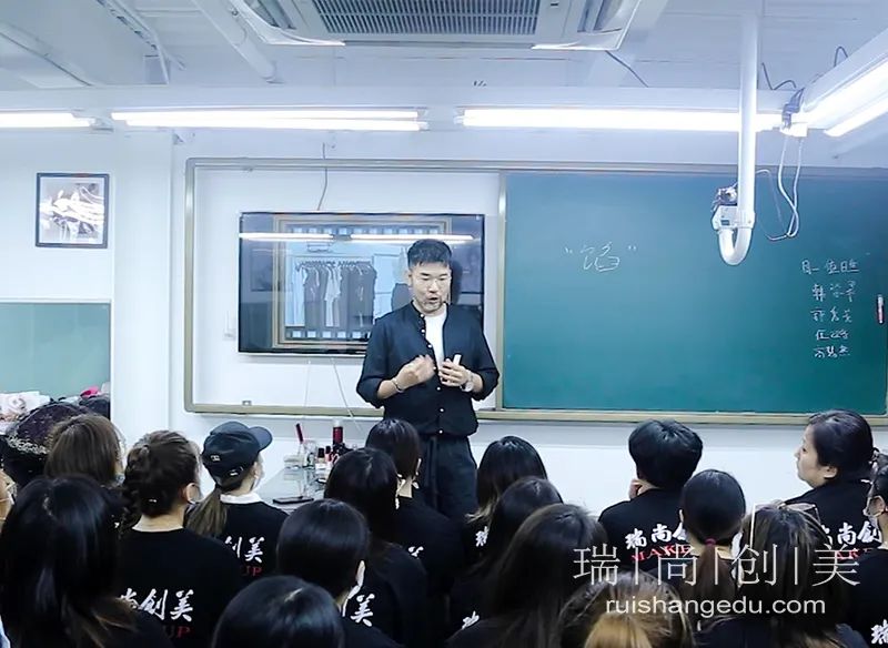 中考不是獨(dú)木橋，還有哪些路可以選擇？