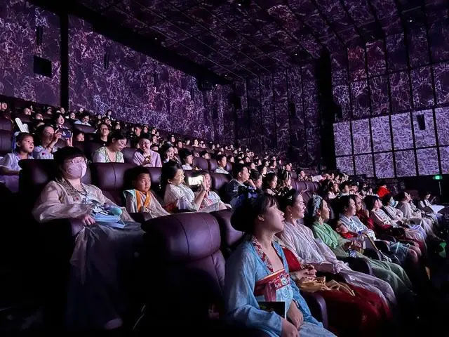 暑假看完《長安三萬里》，我想學化妝了