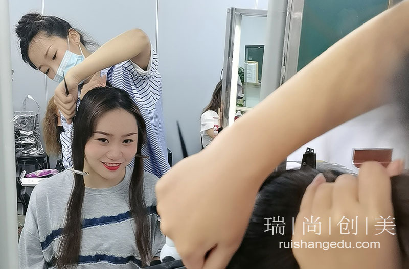 不開玩笑，真的有神仙工作，變美的同時還有工資拿！