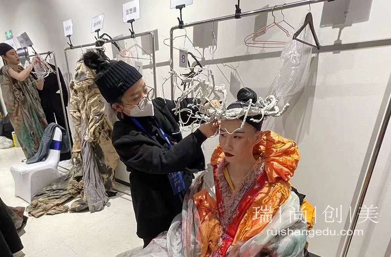 選對一所化妝培訓學校，學員能收獲到什么？
