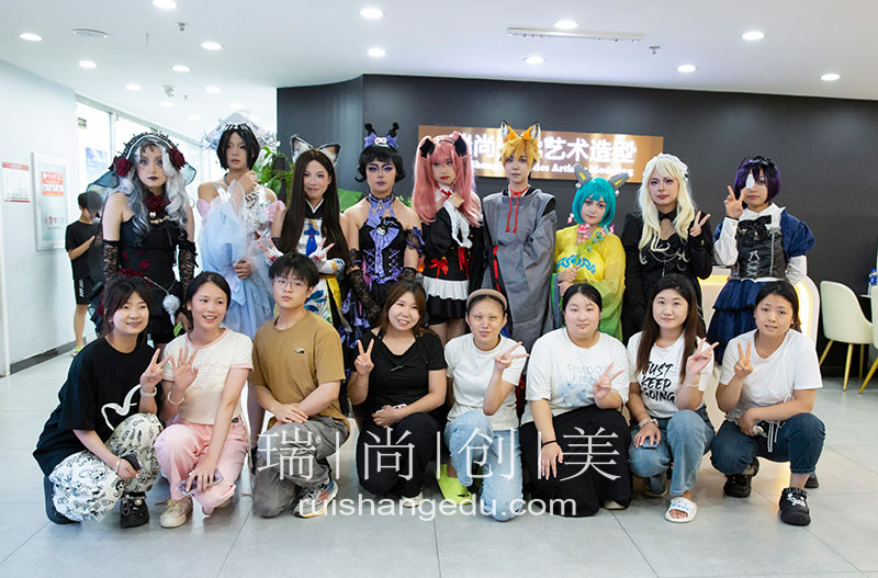 瑞尚創(chuàng)美 · 時(shí)尚班「cosplay」作品展(二)