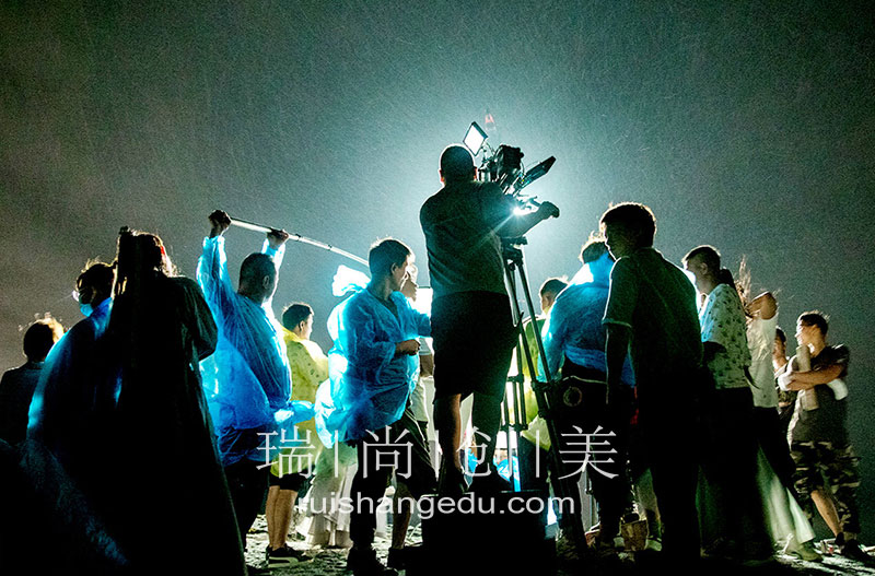 攝影師就業(yè)前景怎么樣？5個發(fā)展方向，專業(yè)攝影講師為你指路