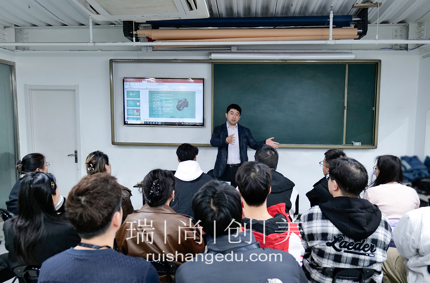 瑞尚創(chuàng)美攝影班開學(xué)啦！鏡頭里的夢(mèng)想，從這里起航！