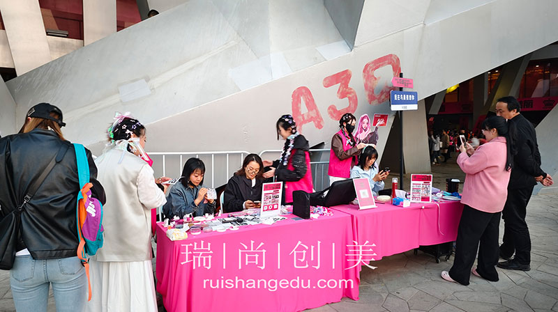 與鳥巢官方合作！瑞尚創(chuàng)美點(diǎn)亮張惠妹演唱會(huì)視覺盛宴
