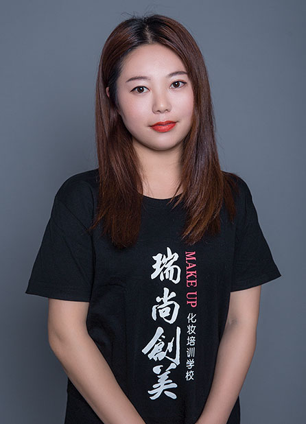 馬紅麗：學學化妝，鍛煉自己，給自己一個機會