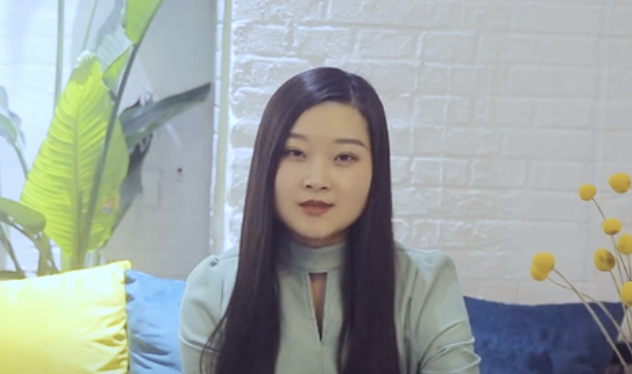 這兩位美妝導(dǎo)師說(shuō)：化妝，需要用心去感受！