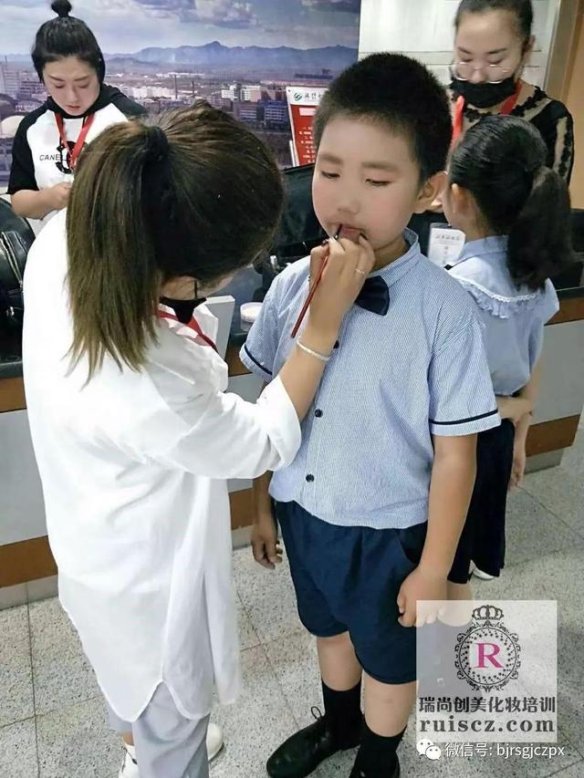 實(shí)習(xí)季｜感受?chē)?guó)學(xué)魅力，一起“向幸福出發(fā)”！
