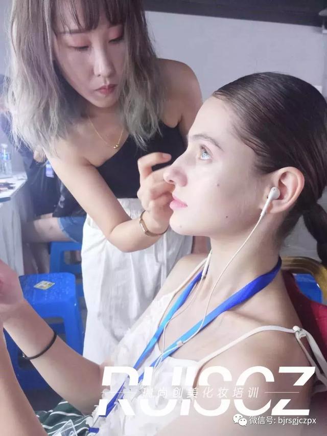 國際沙灘&泳裝文化，中國國際泳裝設(shè)計大賽實習(xí)