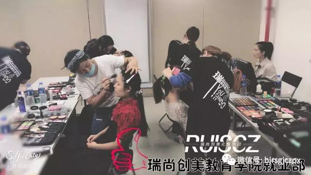 中國農(nóng)業(yè)大學(xué)，教師節(jié)文藝匯演化妝造型實習(xí)