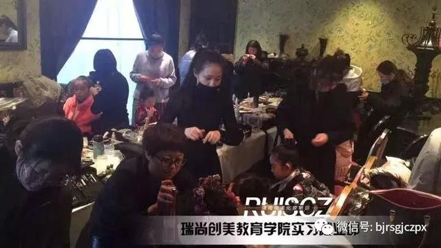 學(xué)員實(shí)習(xí)|FLOWER NINE高級(jí)定制童裝圣誕發(fā)布會(huì)
