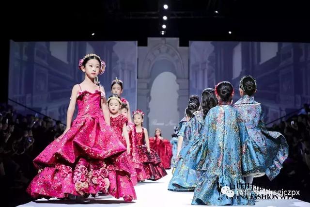 學(xué)員實(shí)習(xí)|FLOWER NINE高級(jí)定制童裝圣誕發(fā)布會(huì)