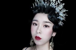 優(yōu)雅迷人的輕復古晚禮造型，低調(diào)卻高級感十足！