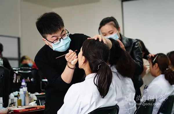 月·刊 | 瑞尚創(chuàng)美化妝學校實習活動 月·刊 | 瑞尚創(chuàng)美化妝學校實習活動